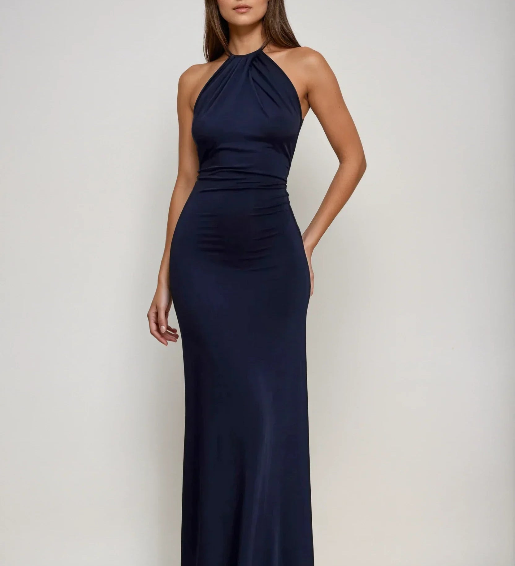 Kirke-Ly - Elegantne halterkleit