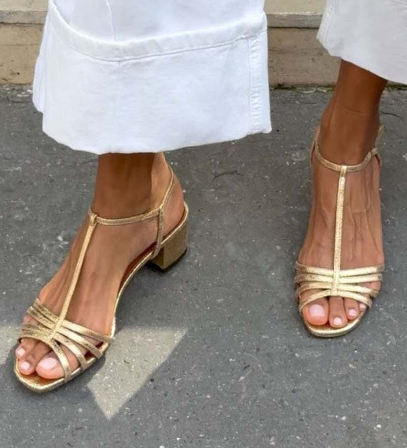 Allegra | Kuldsed sandaalid igapäevase elegantsi jaoks